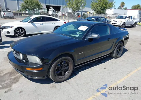 2005 Ford Mustang Gt Deluxe/Gt Premium from USA, damaged, VIN 1ZVHT82H455236637
